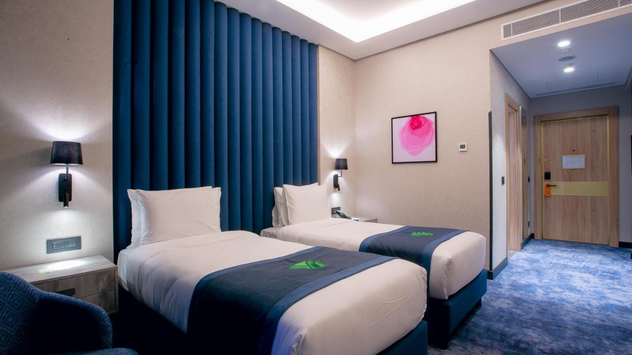 Hotel Wyndham Garden Baky Esterno foto